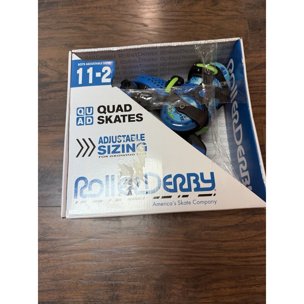 NIB Roller Derby Quad Skates Adjustable Sizing Boys Adjustable Sizes 11-2